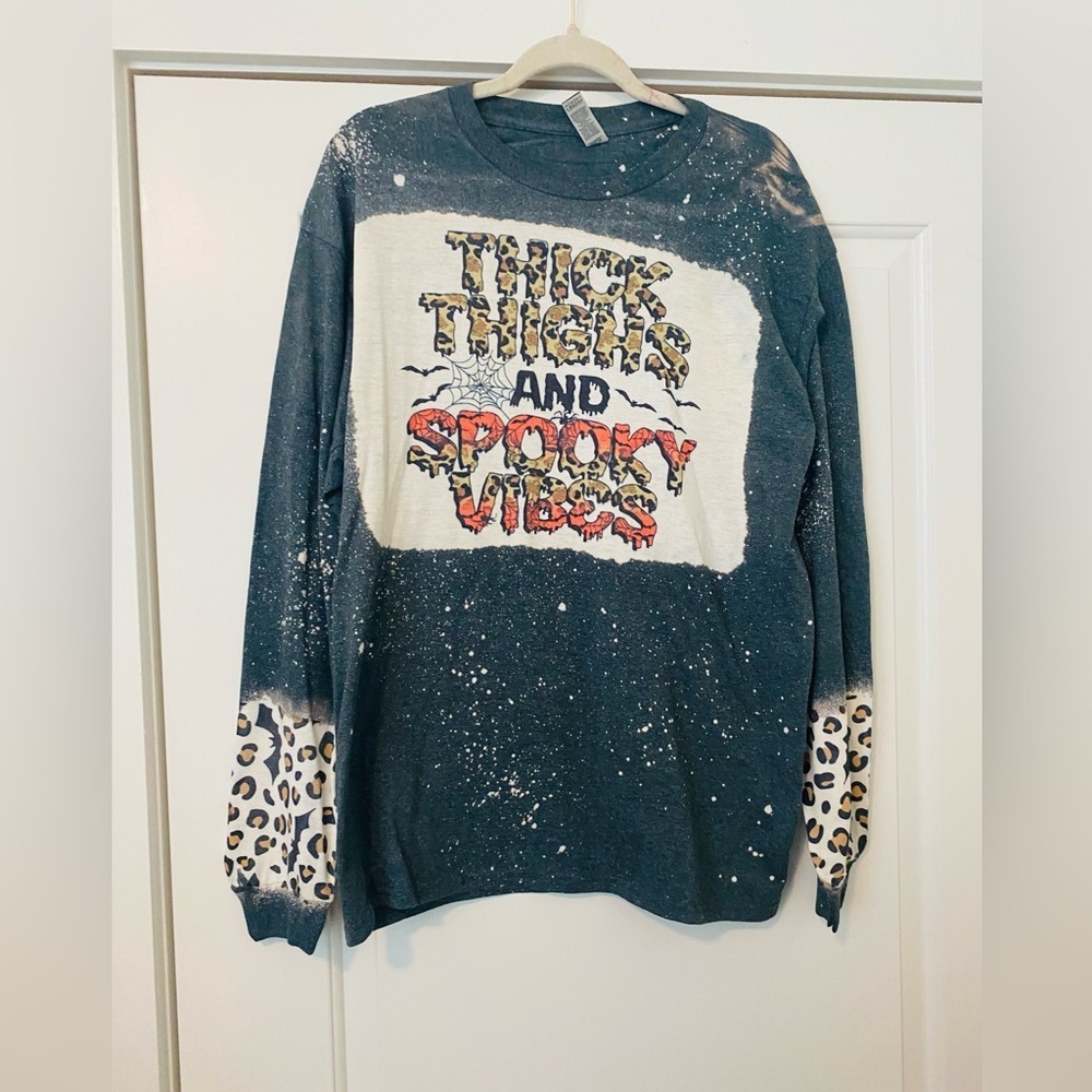 Graphic Halloween Long Sleeve tee with Leopard Print Sleeves